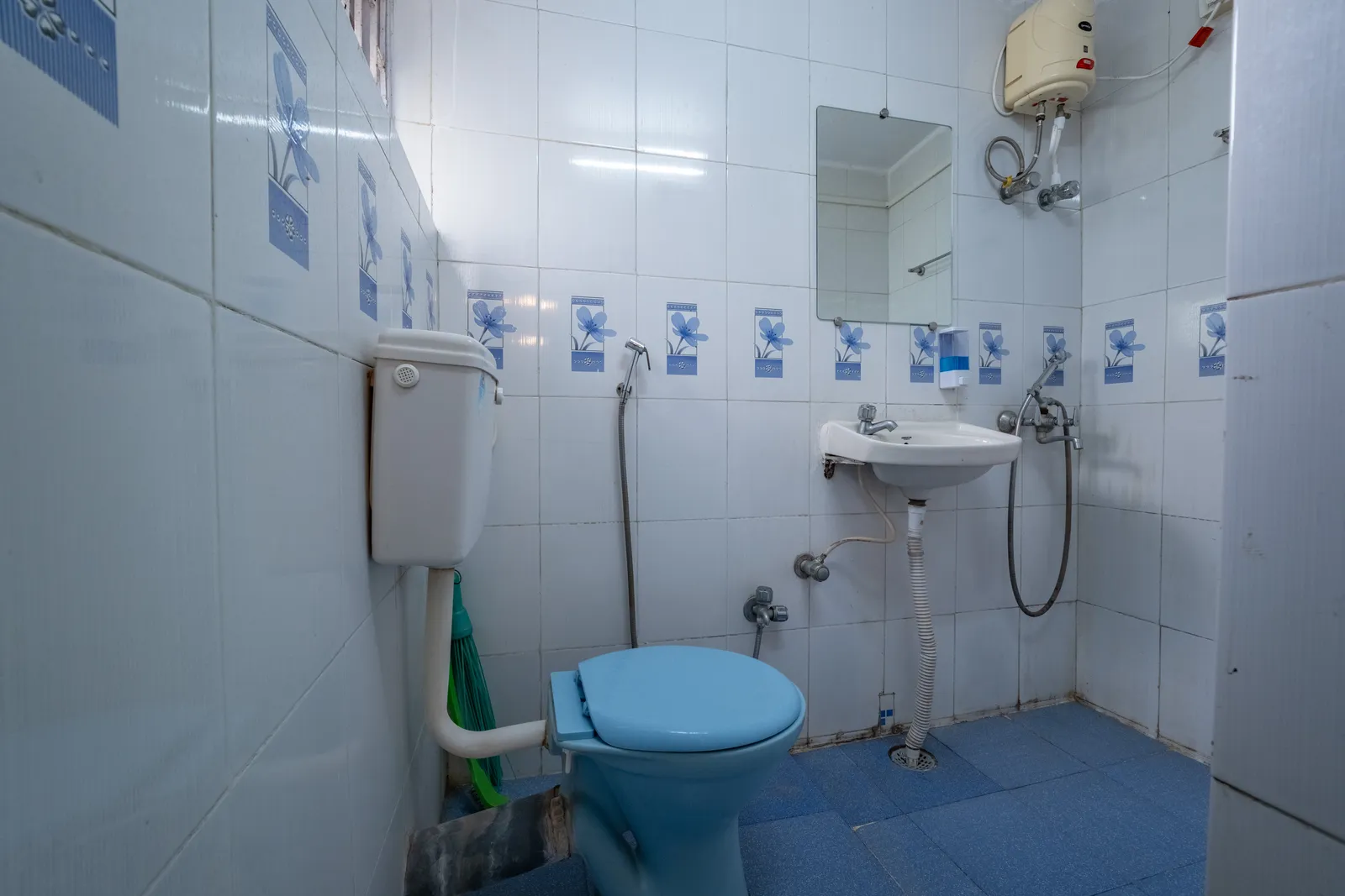 Room 4 photo 5