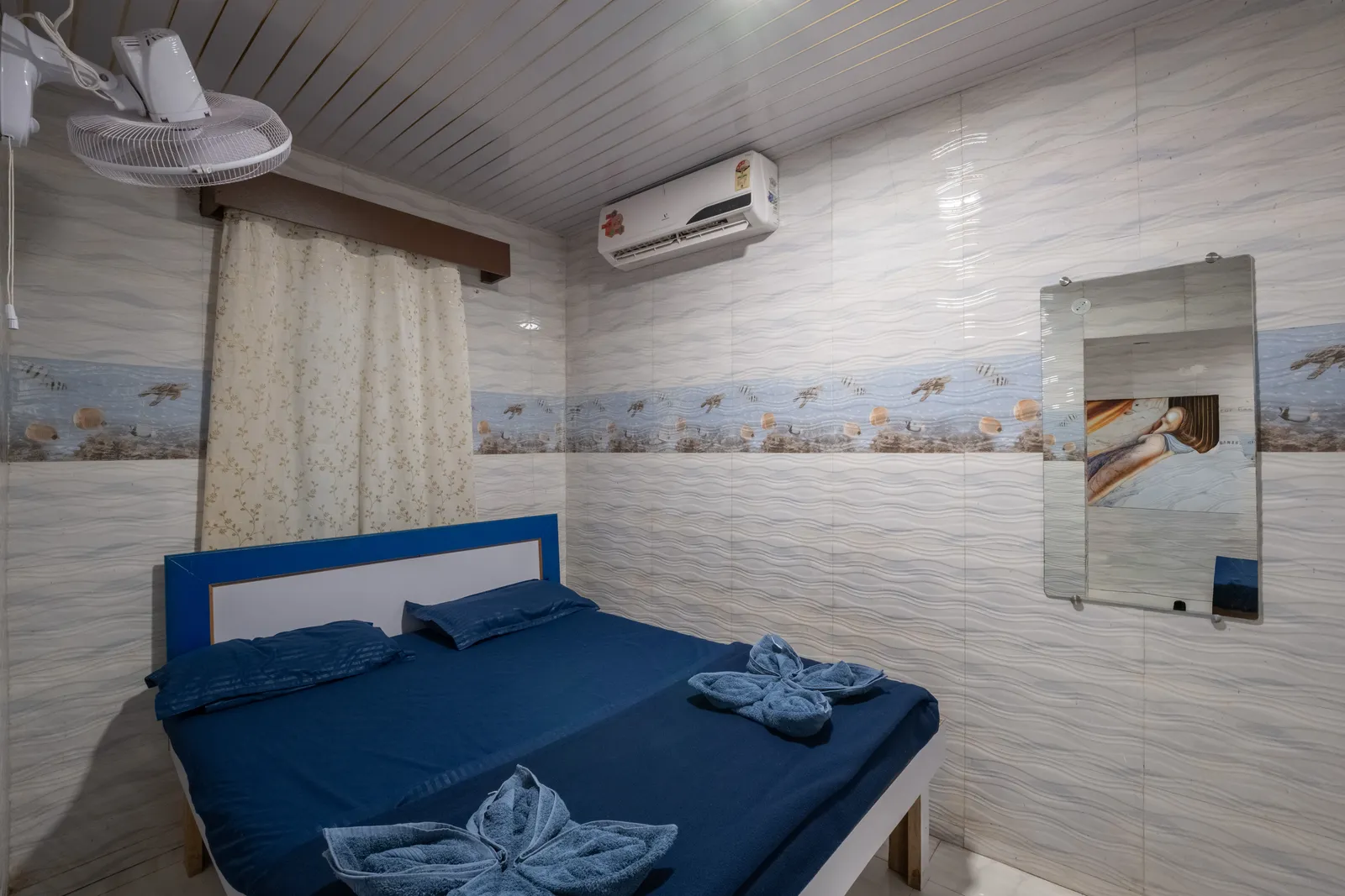 Family Room in Alibaug Near Beach