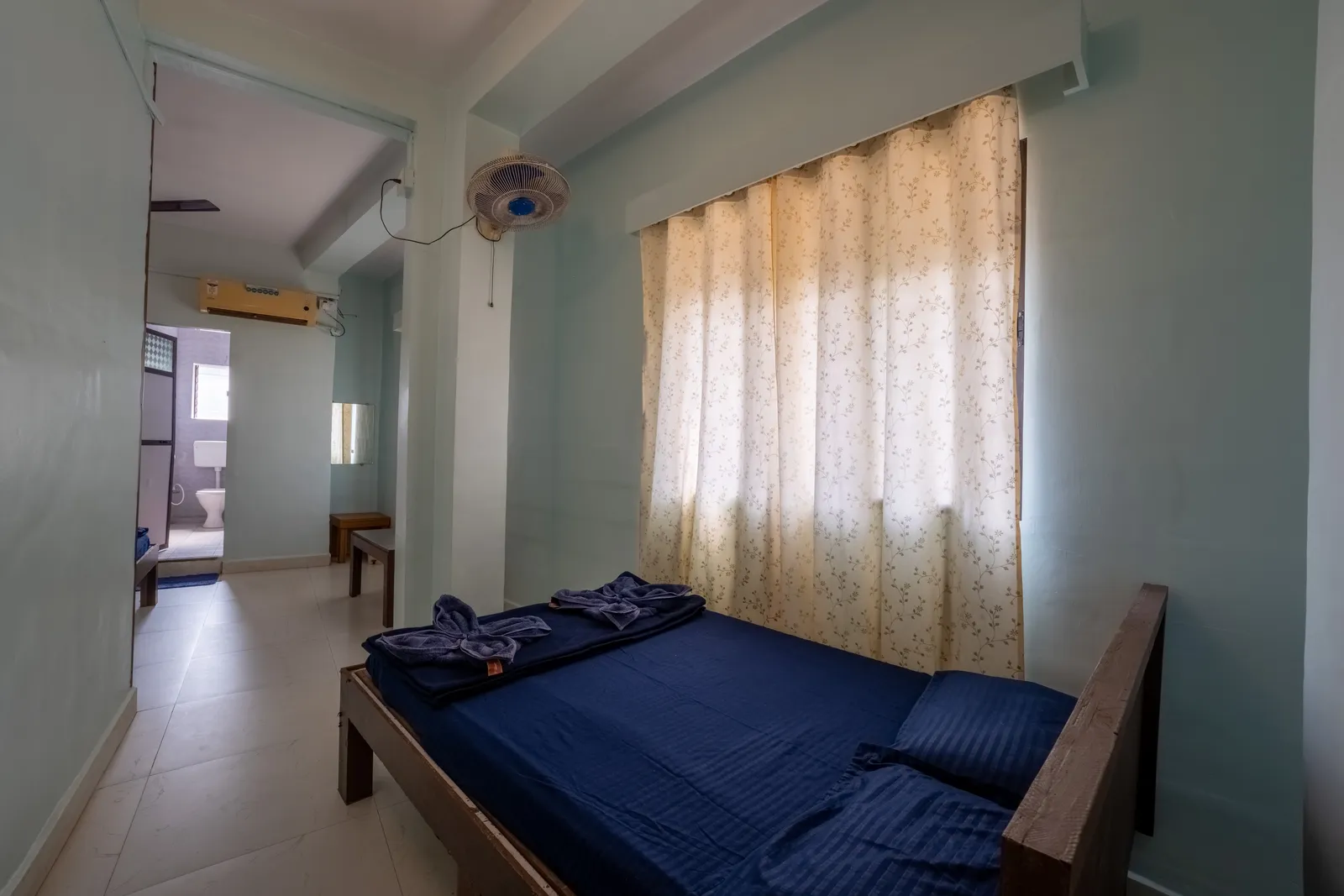 Room 8 photo 10